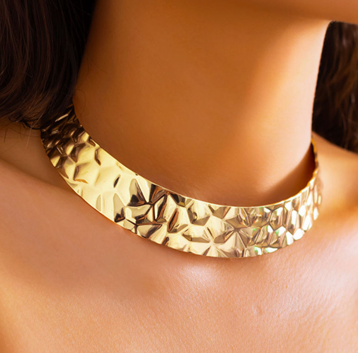 Luxury Statement Collar Necklace for Women – Exaggerated Gold-Tone
