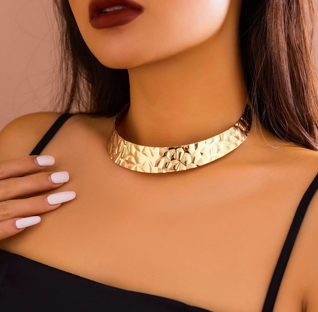 Luxury Statement Collar Necklace for Women – Exaggerated Gold-Tone