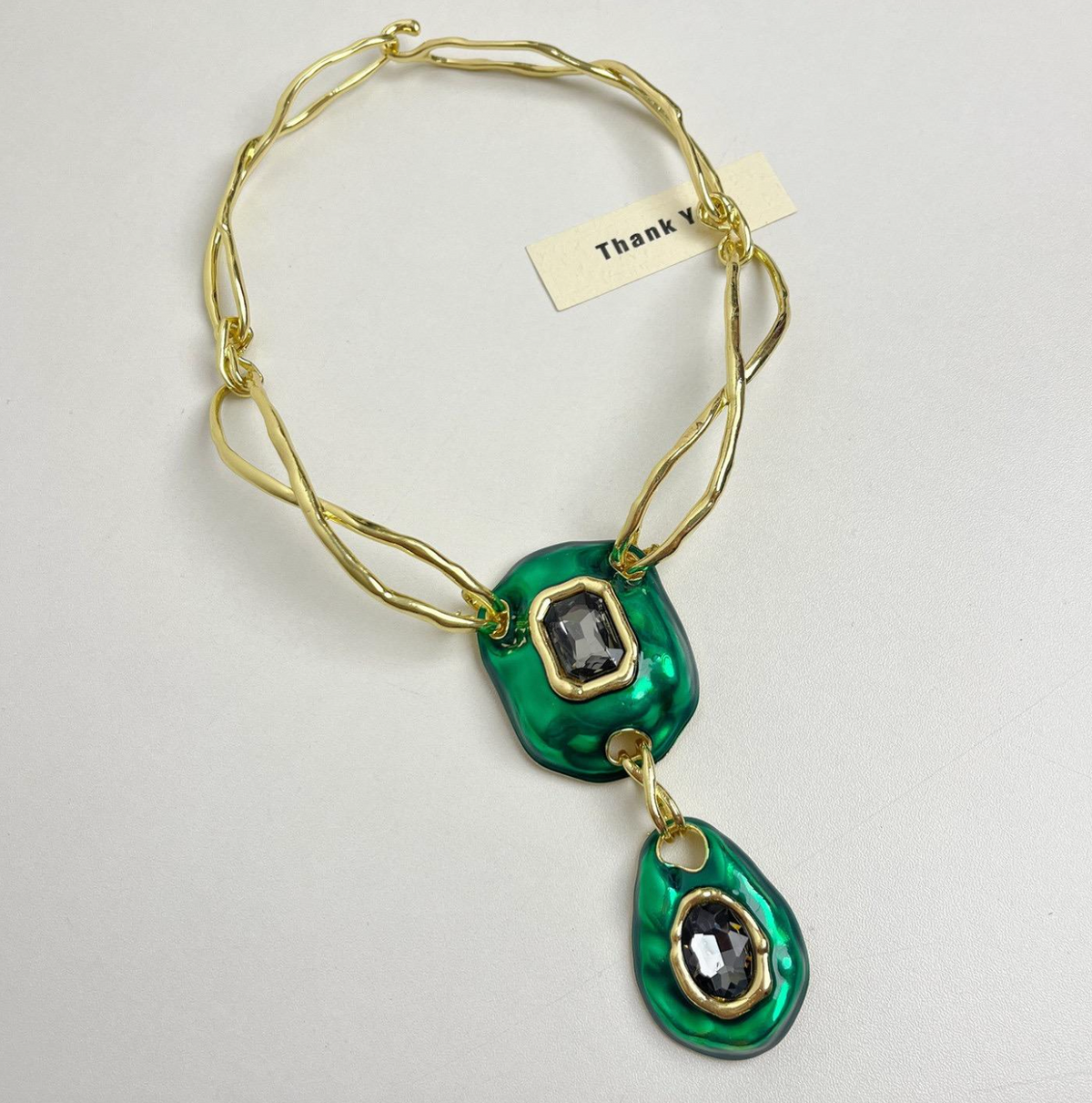 Exaggerated Line Statement Necklace for Women – Sophisticated Unique Design with Modern Elegance