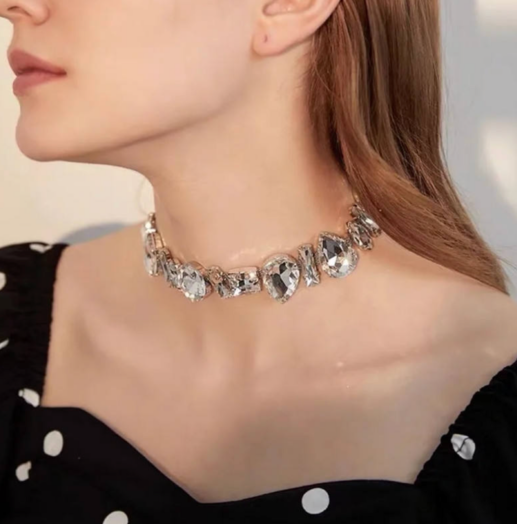 Water Drop Clavicle Chain Necklace for Women – Elegant Minimalist Statement Jewelry